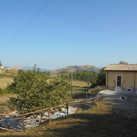 Azienda Agrituristica La Casetta Del Pollino Mormanno Buitenkant foto