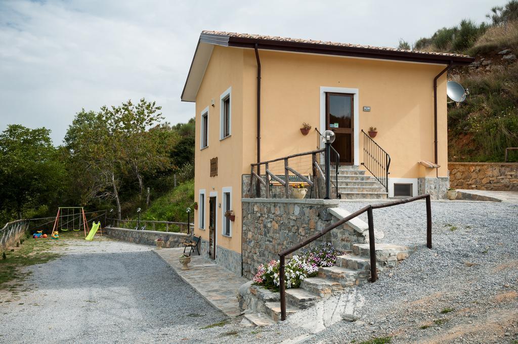 Azienda Agrituristica La Casetta Del Pollino Mormanno Buitenkant foto