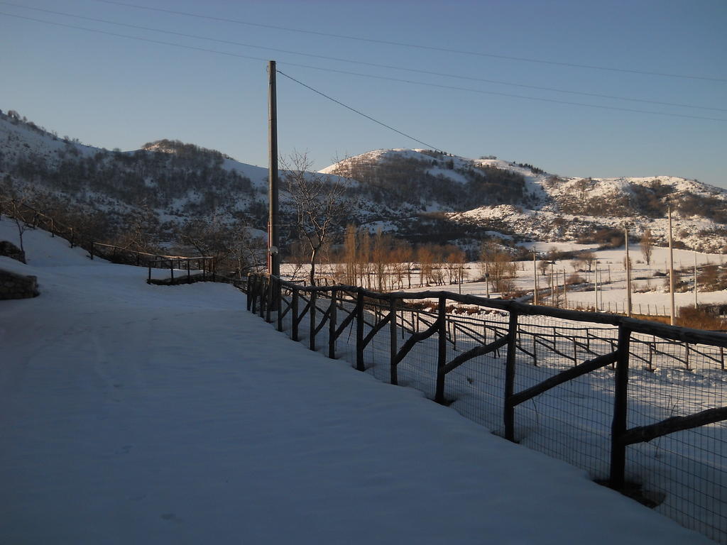 Azienda Agrituristica La Casetta Del Pollino Mormanno Buitenkant foto