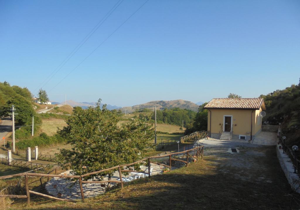 Azienda Agrituristica La Casetta Del Pollino Mormanno Buitenkant foto